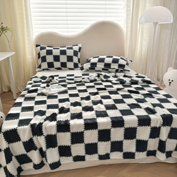 1pcs black and white flannel panda fleece soft and comfortable blanket nap blanket suitable for sofa bed sofa office suitable fo - Image 4