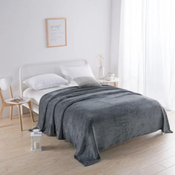 1pc, simple and plain colored plush blanket, multifunctional Farley plush blanket cover, thickened and warm - Image 3